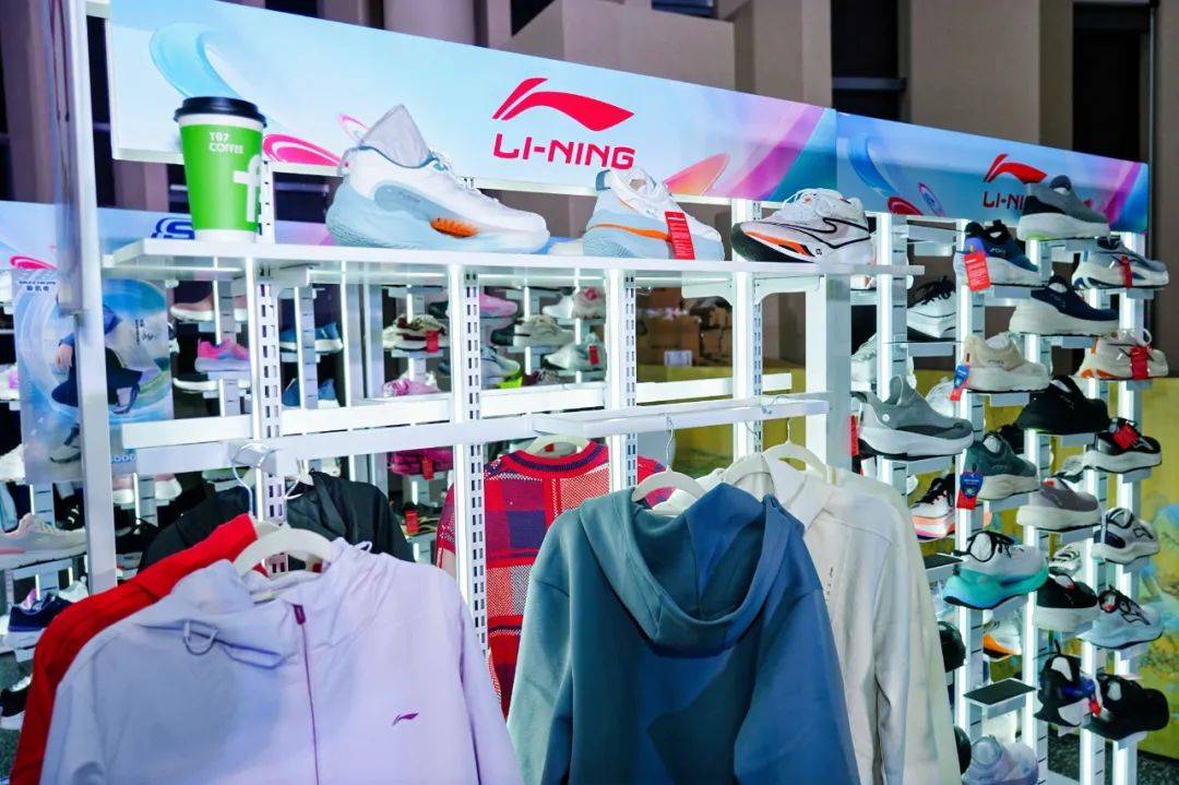 莱旗舰店 抢占消费者购物入口好衣库CEO鲲天：打造私域奥(图2)