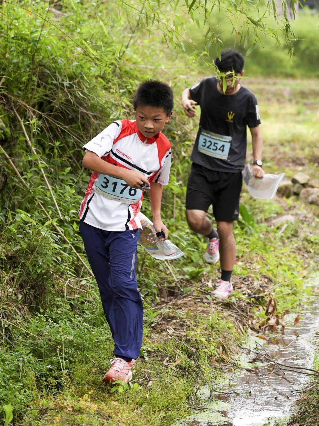 端化鞋子平民化 行业观察户外市场新趋势：服装高(图3)